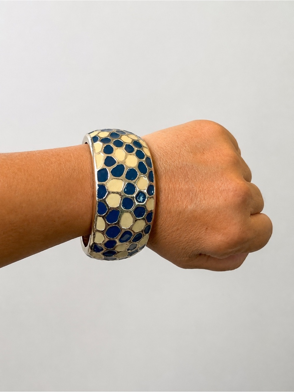 Vintage Blue White Enamel Mosaic Hinged Bangle Bracelet Silver Tone Statement